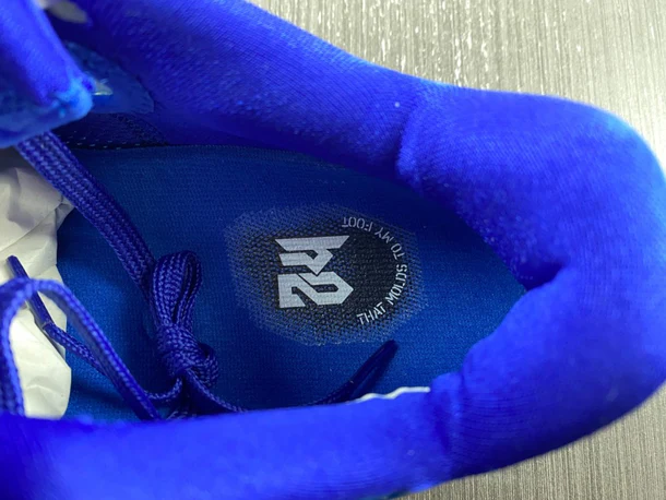 Kobe 6 Christmas - Image 12